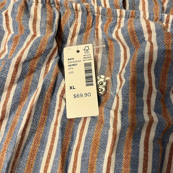 BNWT Reitmans striped Romper. Size XL - Picture 3 of 3